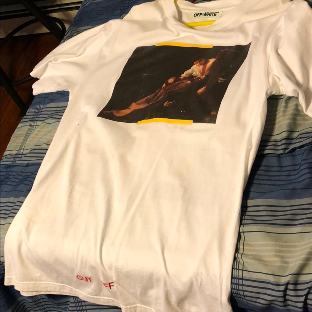 Off white T shirt size large beautiful condition